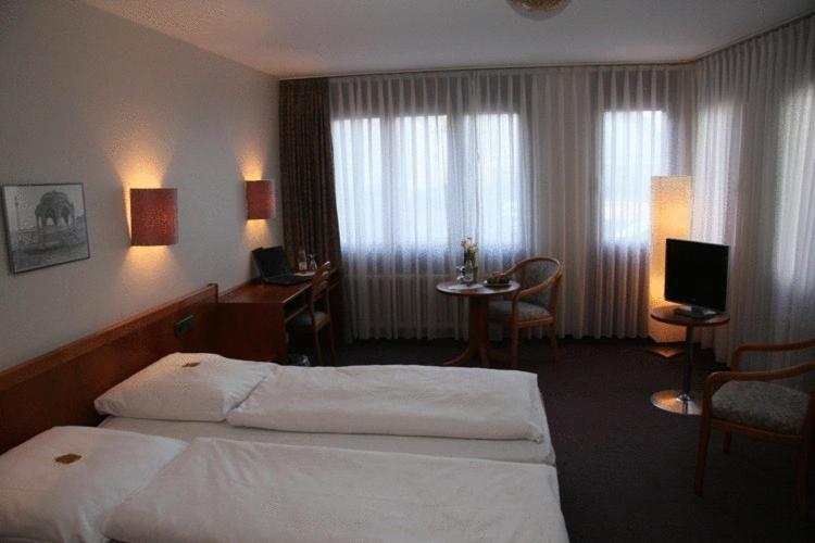 City Hotel Sindelfingen Esterno foto